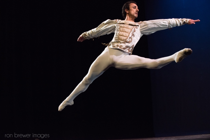 Arizona School of Classical Ballett  Photographer:  Ron Brewer Images